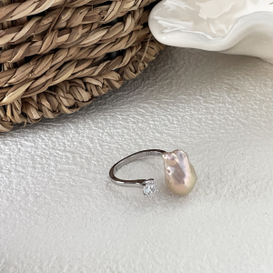 Luna Bean Ring